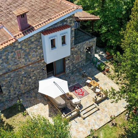Stefania Garden - 3 Minutes From The Sea Nea Iraklia