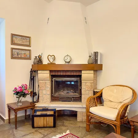 Stefania Garden - 3 Minutes From The Sea Nea Iraklia