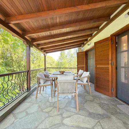 Vila Stefania Garden - 3 Minutes From The Sea Nea Iraklia