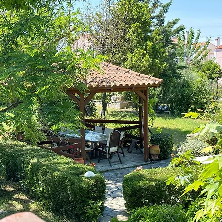 Villa Stefania Garden - 3 Minutes From The Sea