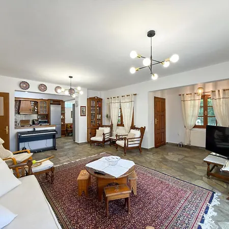 Vila Stefania Garden - 3 Minutes From The Sea Nea Iraklia